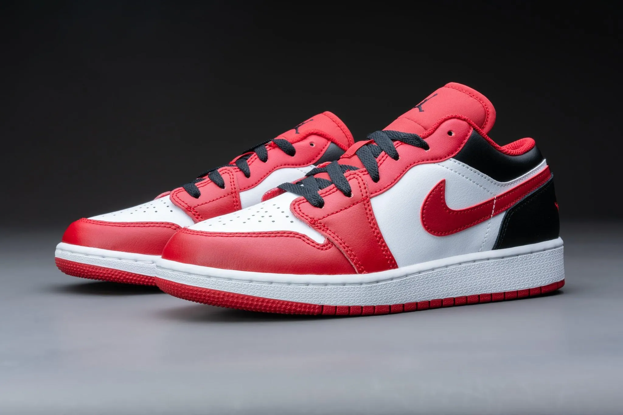 Air Jordan 1 Low Bulls (GS)