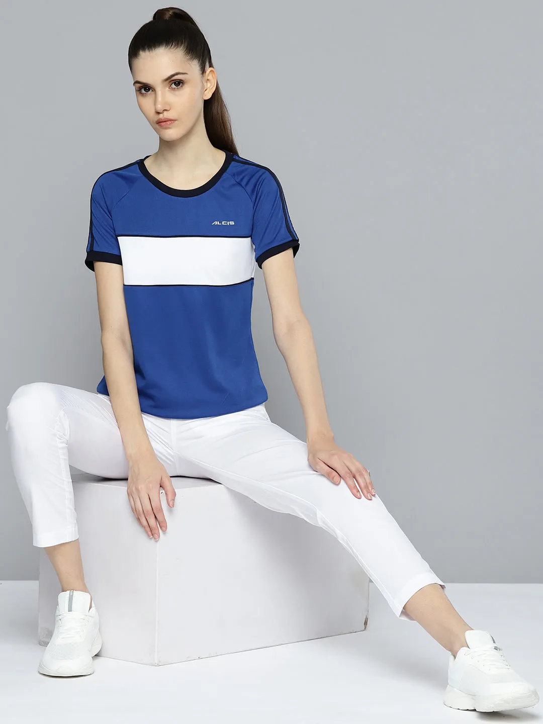 Alcis Women Blue  White Colourblocked Slim Fit T-shirt