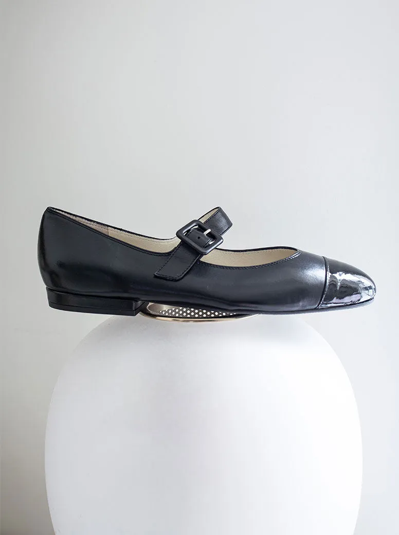 Audrey black with patent toe