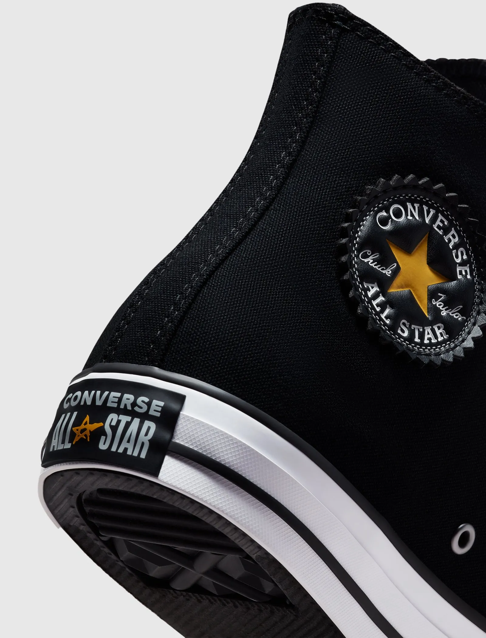 BASQUIAT CHUCK TAYLOR ALL STAR HI