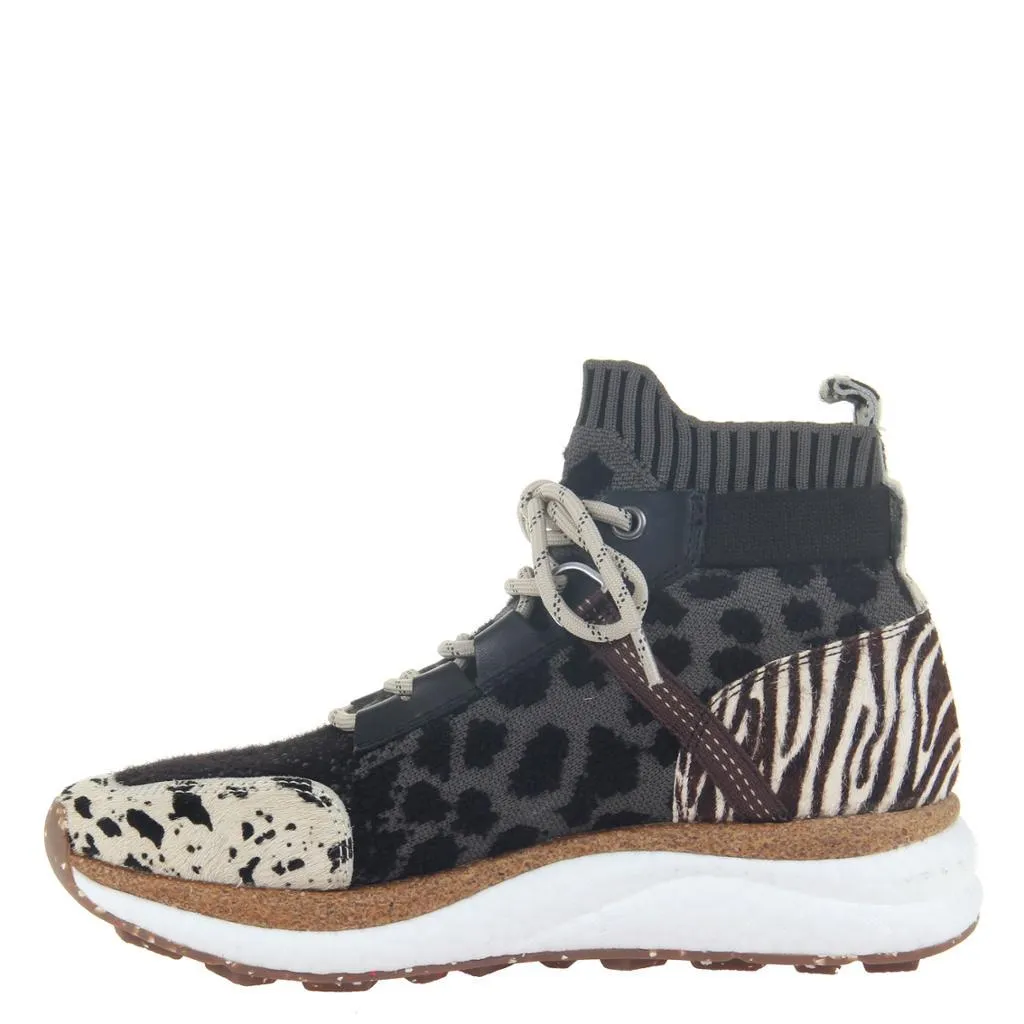 HYBRID in ANIMAL PRINT High Top Sneakers