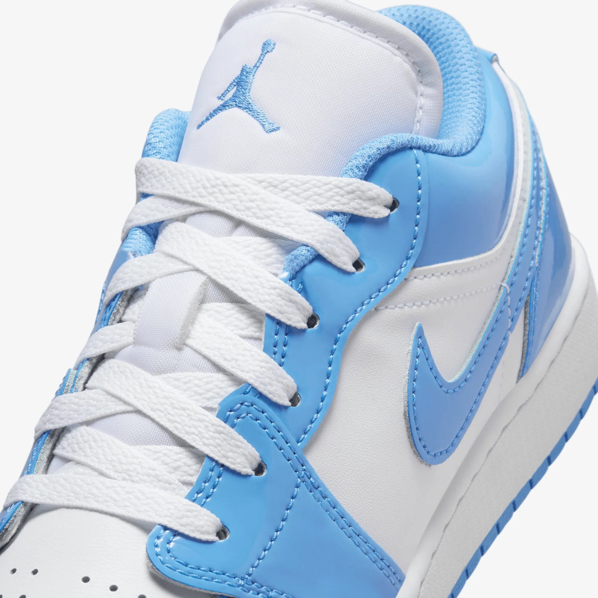 JORDAN | AIR JORDAN 1 LOW SE (GS) { WHITE/LEGEND BLUE