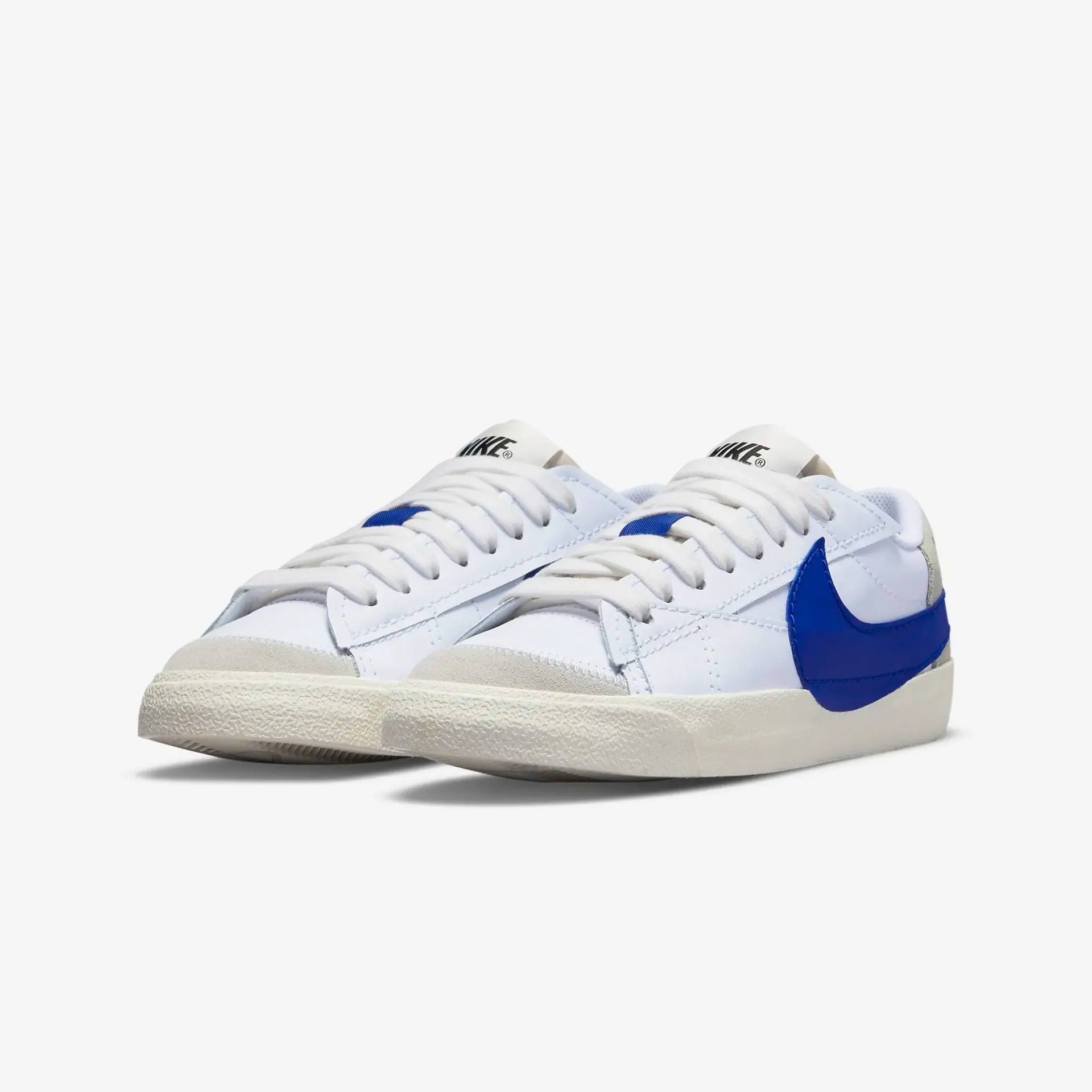 Nike | BLAZER LOW 77 JUMBO  { LIGHT BONE / OLD ROYAL