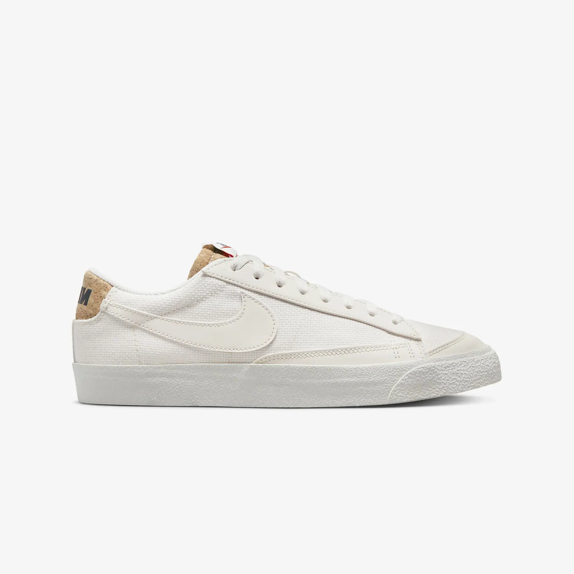 Nike | BLAZER LOW '77 PREMIUM { LIGHT BONE/PHANTOM