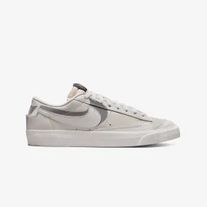 Nike | BLAZER LOW PRM { GHOST GREEN/SCREAM GREEN