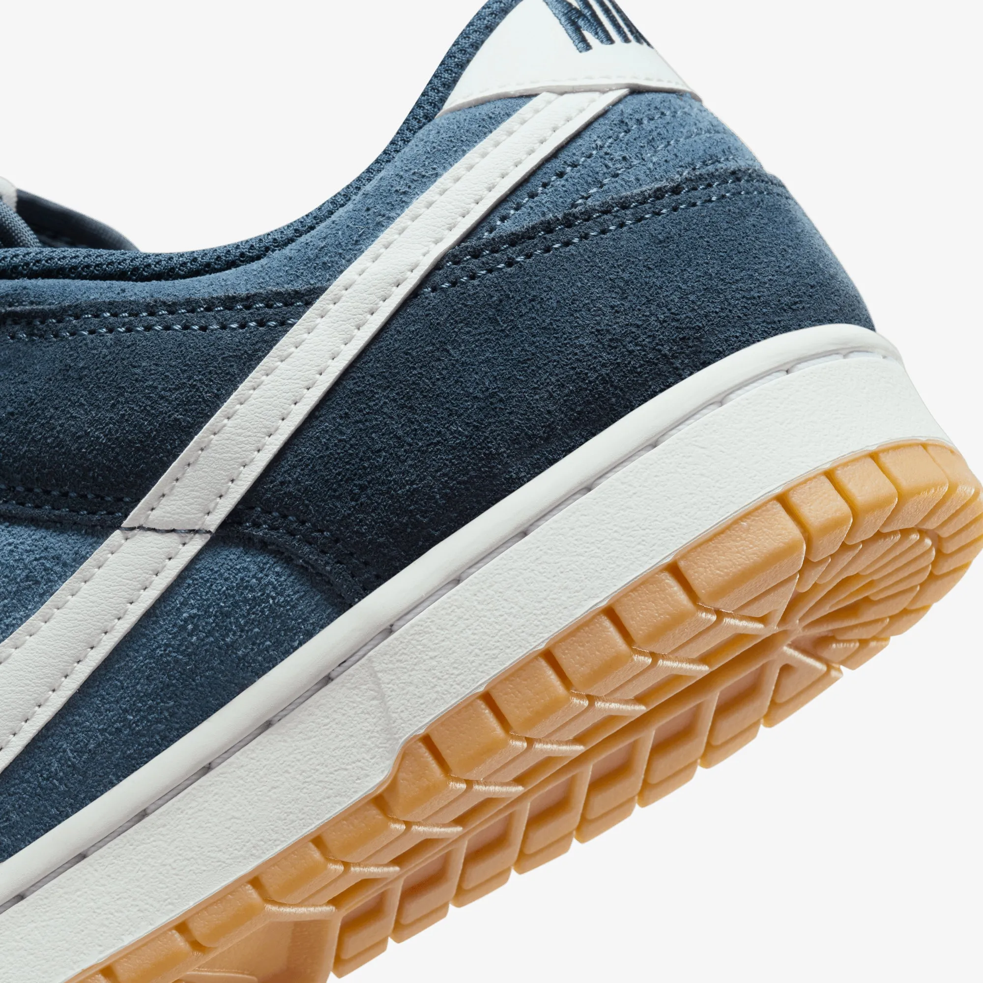 NIKE | DUNK LOW RETRO SE { ARMORY NAVY/SUMMIT WHITE-MONSOON BLUE